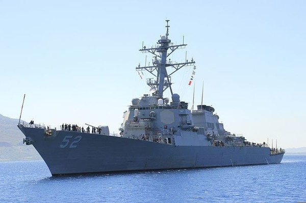 미중 대립이 격화하는 가운데 미군 알레이버크급 구축함 배리함(DDG 52)이 17일(현지시간) 대만해협을 통과했다. 배리함 자료사진.