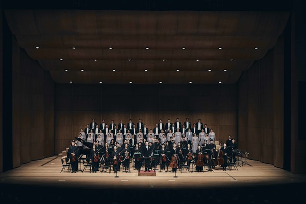 국립합창단 단체사진 (제공=경상남도)