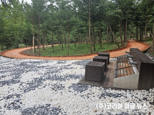 합천군 야로면, 미숭산 맨발 황토 숲길산책로 조성  (사진/제공=합천군)