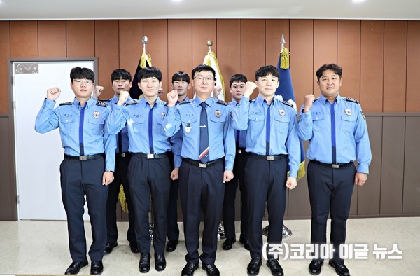 창원해경 252기 교육생들이 관서 실습 신고식을 진행하고 있다. (사진/제공=창원해경)