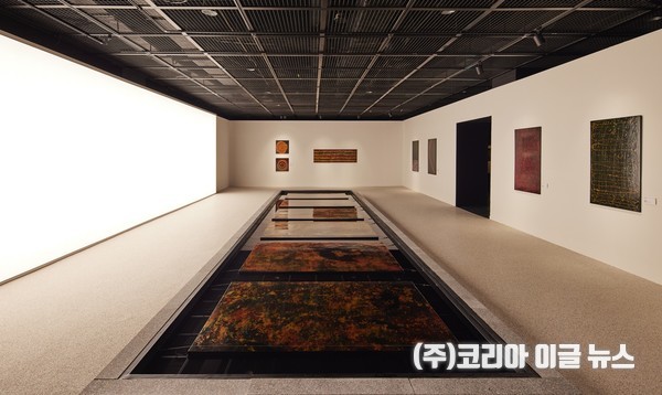 성파_물속의달_2020_옻판에옻칠.가변설치  (제공=