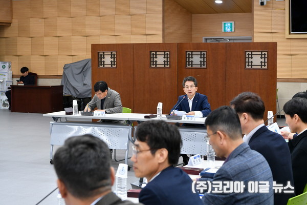 유정근 영주시장 권한대행이 인사말을 하고 있다.  (사진/제공=영주시)