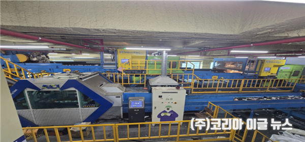 진해재활용품선별장 시설 전경 및 광학선별기 타지자체 설치사례(도봉구)  (제공=창원특례시)
