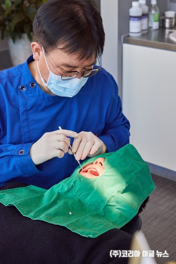 공진철 치과 원장