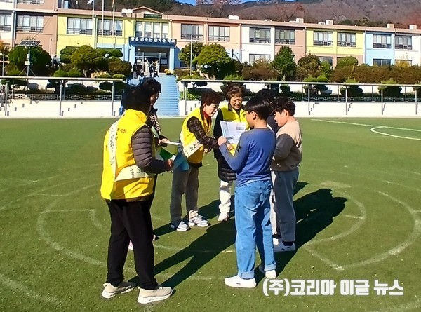 우리동네 지킴이 활동 사진 (제공=진해구청)