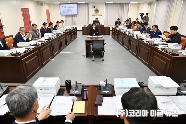 경남도의회 도청 소관 예결특위, 제3회 추경예산안 14조 7,947억 원 의결  (사진/제공=경상남도의회)