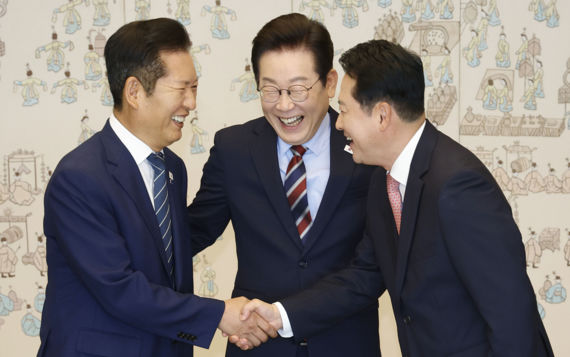 李대통령, 내일 정청래·장동혁과 오찬 회동…"민생·국정안정 초당적 협력 논의"